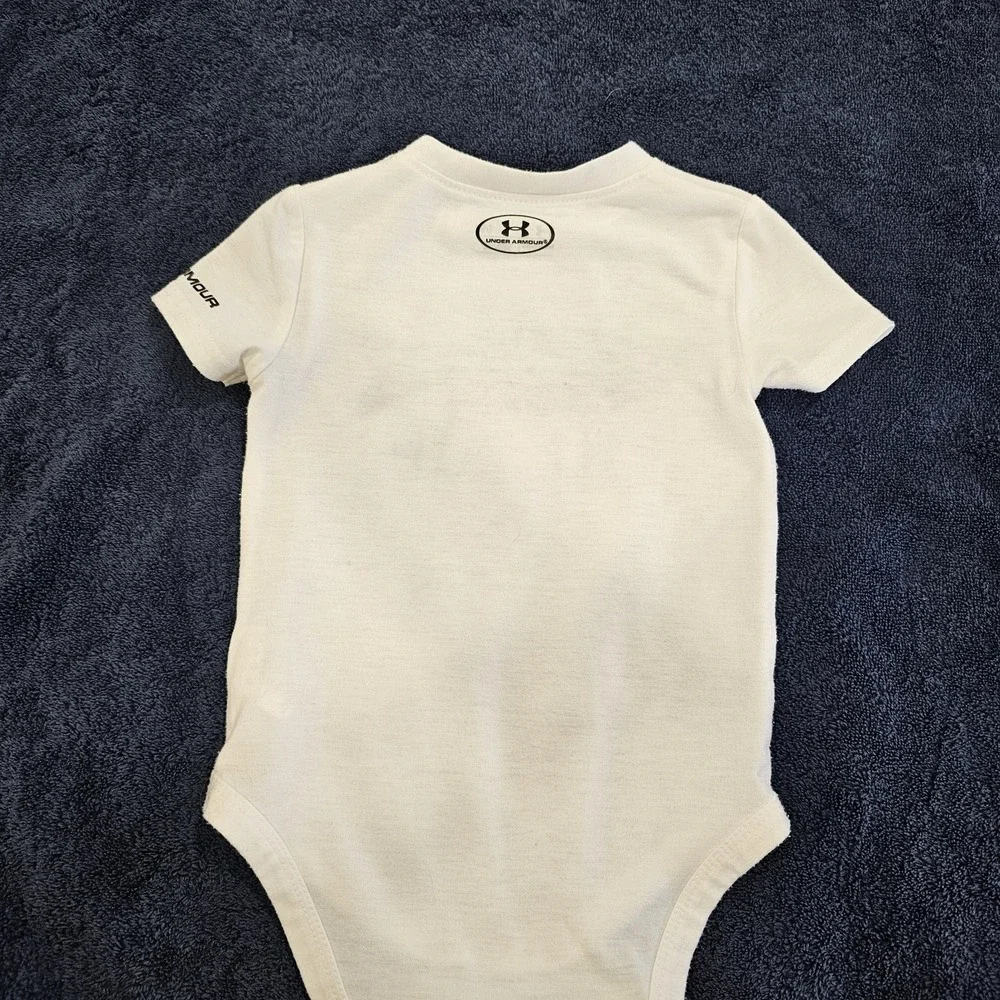 Under Armour Fish Lure Graphic Onesie 6-9M